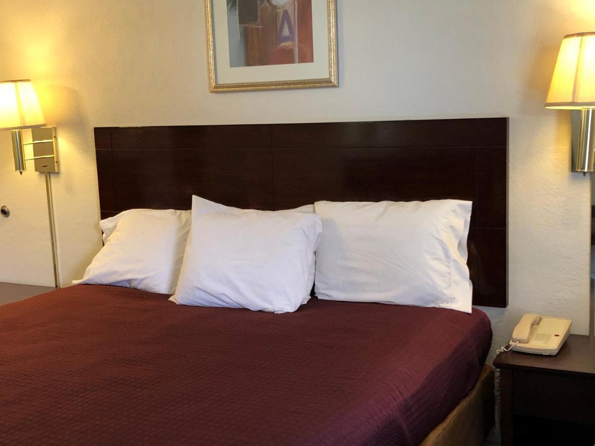 Economy Inn Аламогордо Экстерьер фото