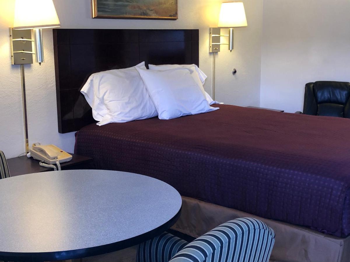 Economy Inn Аламогордо Экстерьер фото
