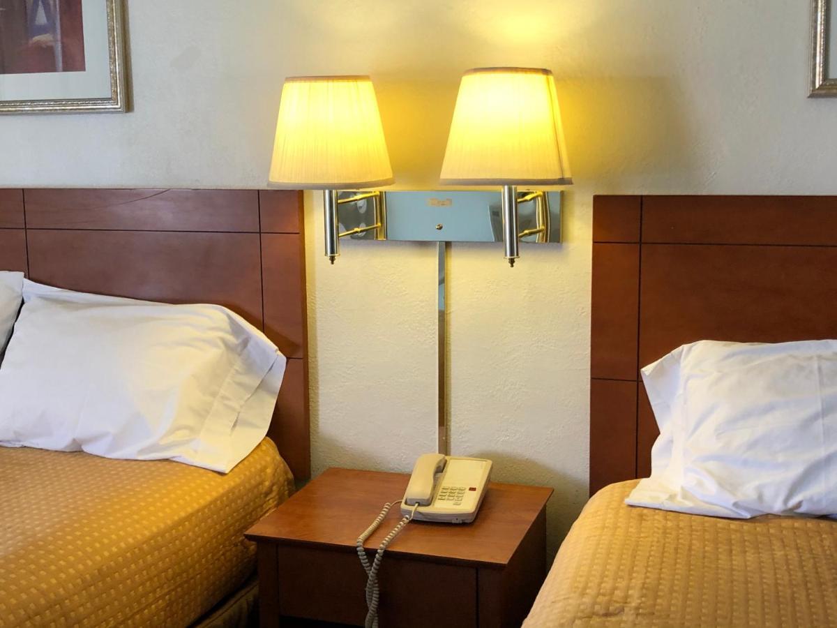 Economy Inn Аламогордо Экстерьер фото